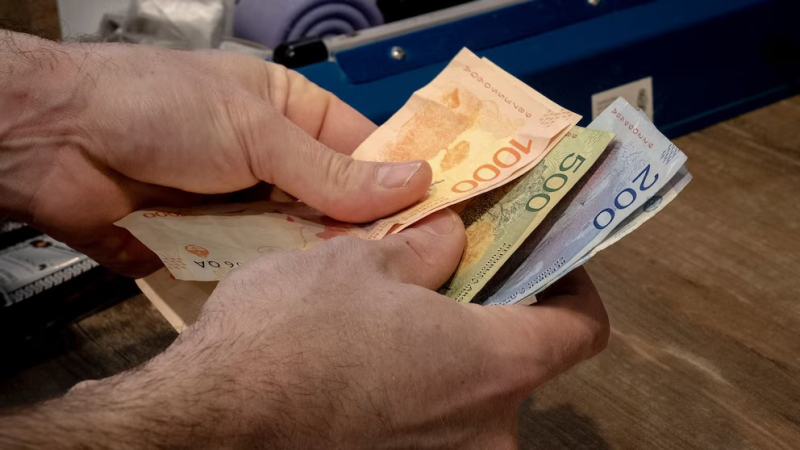 El salario no alcanza para cubrir las necesidades básicas