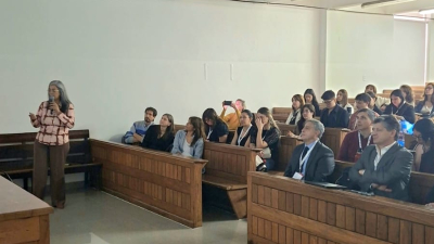 Presentaron experiencias clínicas del sistema público de salud