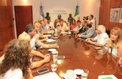 El peronismo quiere independizar el escenario electoral provincial