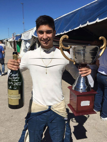 58roly-podio.jpg