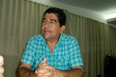 ayala02.jpg