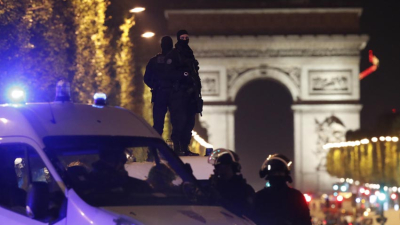 Dos muertos en un ataque a tiros reivindicado por el EI en París, a tres días de las elecciones