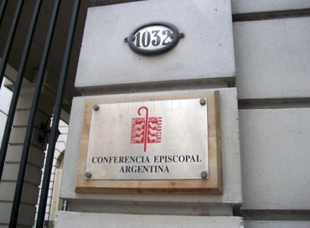 edificio-de-la-conferencia-episcopal-argentina_4182651.jpg