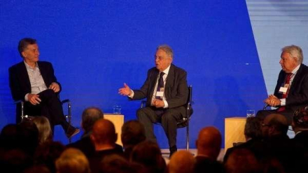 macri felipe gonzalez.jpg