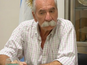 santos01.jpg