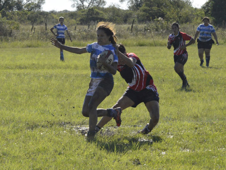 rugbyfem.jpg