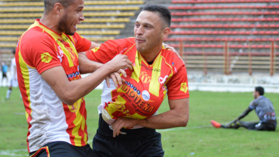 Sarmiento ganó y pasó a cuartos