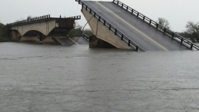 Otro puente no soportó y se cortó la ruta 12 al sur de Goya