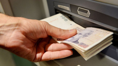 Los estatales cobran el 8 y 9 de enero