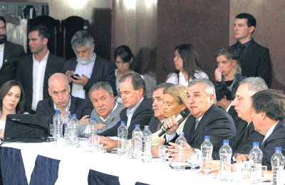 En un escenario fiscal ajustado, la primera respuesta de Peppo surgirá en la renovación de los diputados