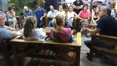 Vecinos molestos por los inconvenientes que generan las recepciones en materia de seguridad vial
