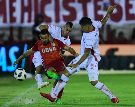 28-01-2018_buenos_aires_huracan_se_impone.jpg