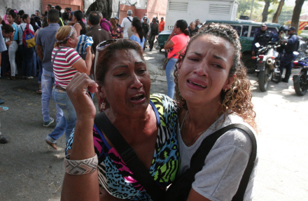 29-03-2018_venezuela_familias_de_los_presos (1).jpg