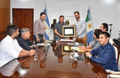 Peppo distinguido por ser el primer ingeniero electo gobernador
