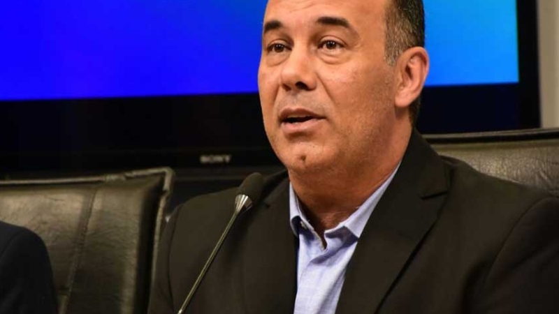 El vicegobernador participa de la cumbre peronista que analizará la situación económica