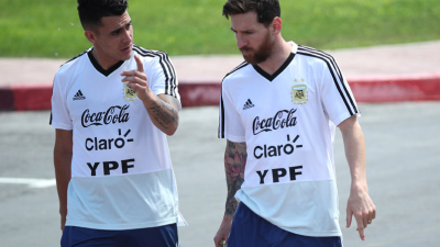 La duda es repetir el equipo o apostar a la velocidad de Pavón