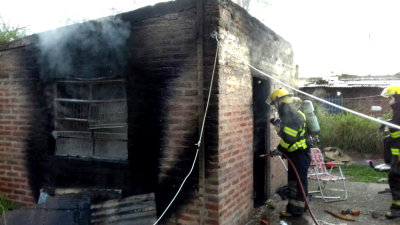 Una vivienda se incendió pero no estaba la familia