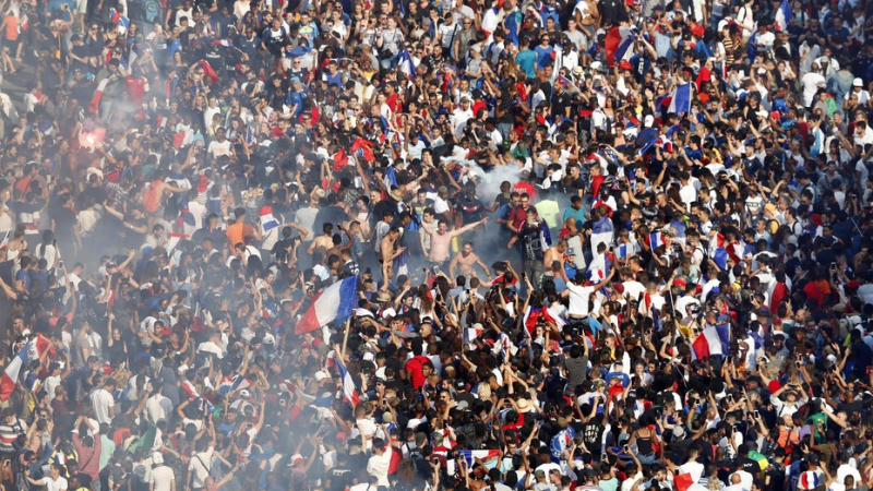 Incidentes en París tras la obtención de una nueva Copa del Mundo