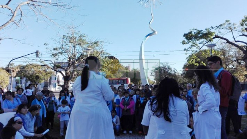 Médicos y personal de salud volvieron a manifestarse a favor de la vida