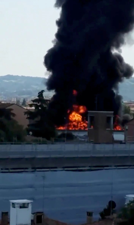 incendio Italia 2.JPG