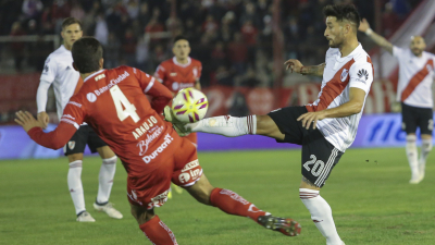 Huracán - River con más roce que juego