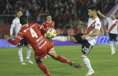 Huracán - River con más roce que juego
