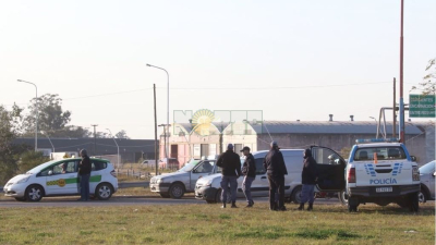 Remiseros y taxistas levantaron el corte en la rotonda de acceso Norte
