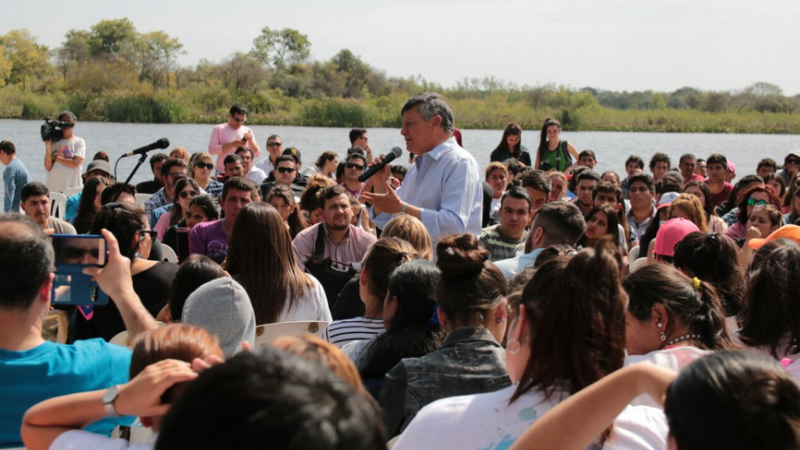 Peppo y más de 2000 jóvenes debatieron cómo transformar la provincia a futuro