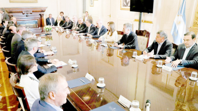 Tras la reunión con gobernadores el gobierno compensará el Fondo Sojero