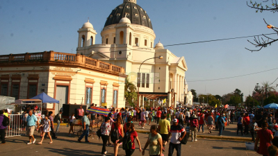 Miles de jóvenes peregrinos renovaron su fe en la Virgen de Itatí