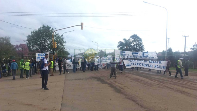 General San Martín: cortan la ruta 90 en dos sectores