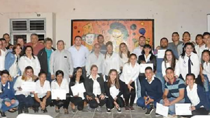 La subsecretaria de Relación con la Comunidad en una jornada educativa