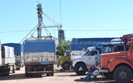 camioneros en conflicto.jpg