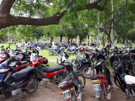 motos plaza.jpg