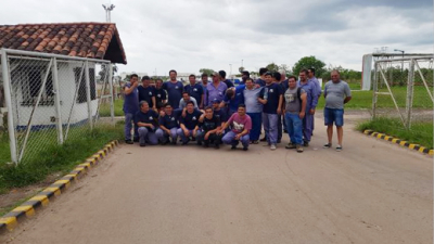 Paro de trabajadores de la planta de YPF por el despido de un delegado