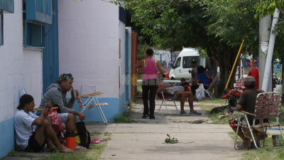 Tres noches a la intemperie por un lugar en el jardín de infantes