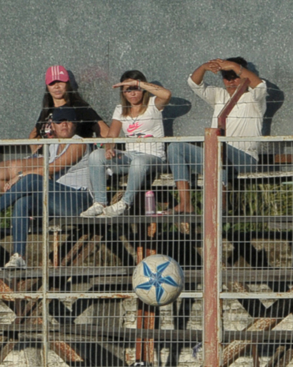 Fútbol local. Foto: Marcelo "Sapo" Cáceres