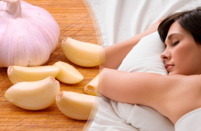 ¿Te animarías? 8 cosas que pasan si ponés un ajo debajo de tu almohada