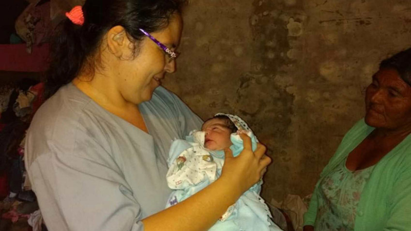 Personal del hospital de Charata asistió un parto en Las Tolderías