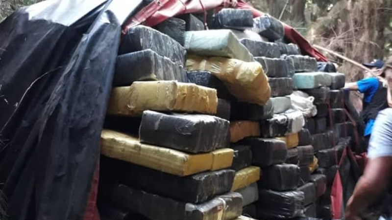 Secuestran uno de los cargamentos de marihuana más grandes de la historia en Ituzaingó, Corrientes