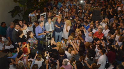 En medio de la expectativa militante, Capitanich pidió “esperar el momento preciso”