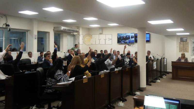 El oficialismo logró suspender las PASO y aprobar el crédito para Secheep