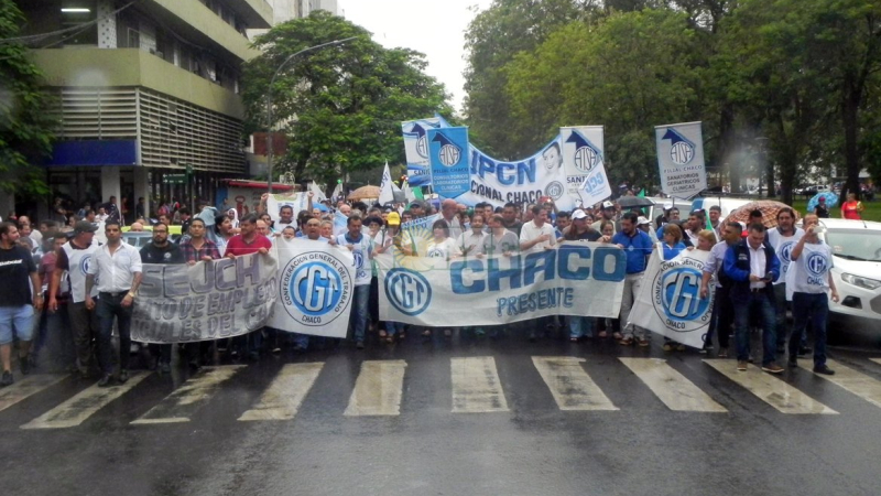 Sindicatos y organizaciones sociales pidieron un viraje en la política nacional
