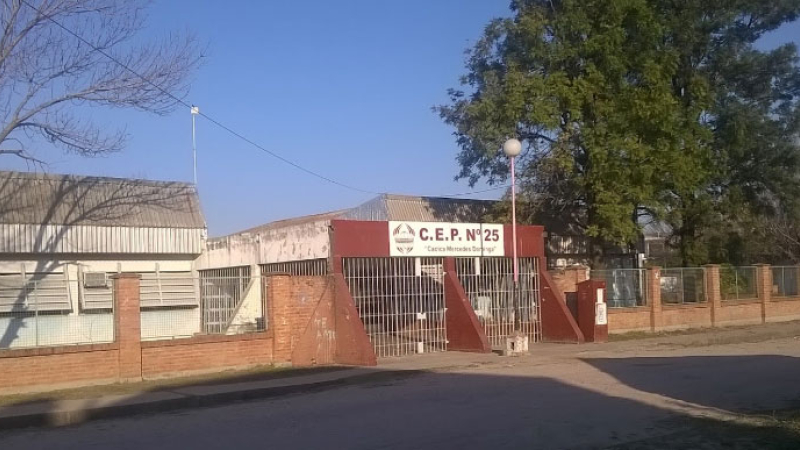Docentes de la EES 25 se oponen al cierre del turno tarde