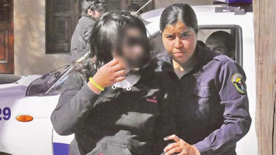 Una mujer le cobró $ 3.000 a un hombre para dejar que él abusara de su hija de 11 año
