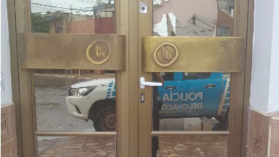 Manifestantes causaron destrozos en oficinas de Secheep y hay un detenido