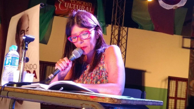 “Tengo la esperanza de que la poesía sea luz”