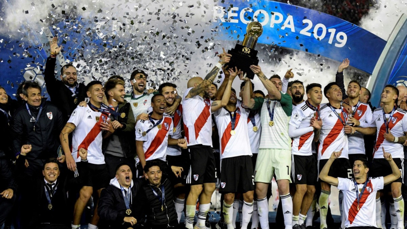 River goleó a Paranaense y es el campeón de la Recopa de América