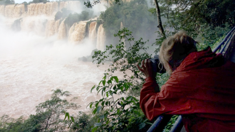 Los paseos de las Cataratas del Iguazú están "cien por ciento" abiertos
