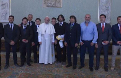 De gira por Europa, equipo de Curne fue recibido por el Papa